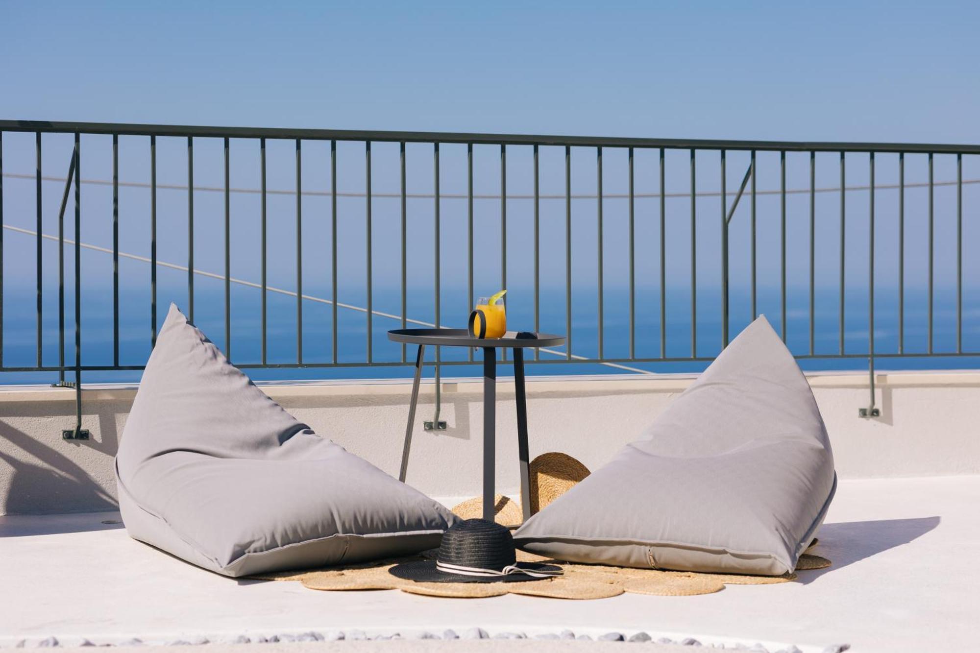 Mirthea Suites Mírthios Buitenkant foto