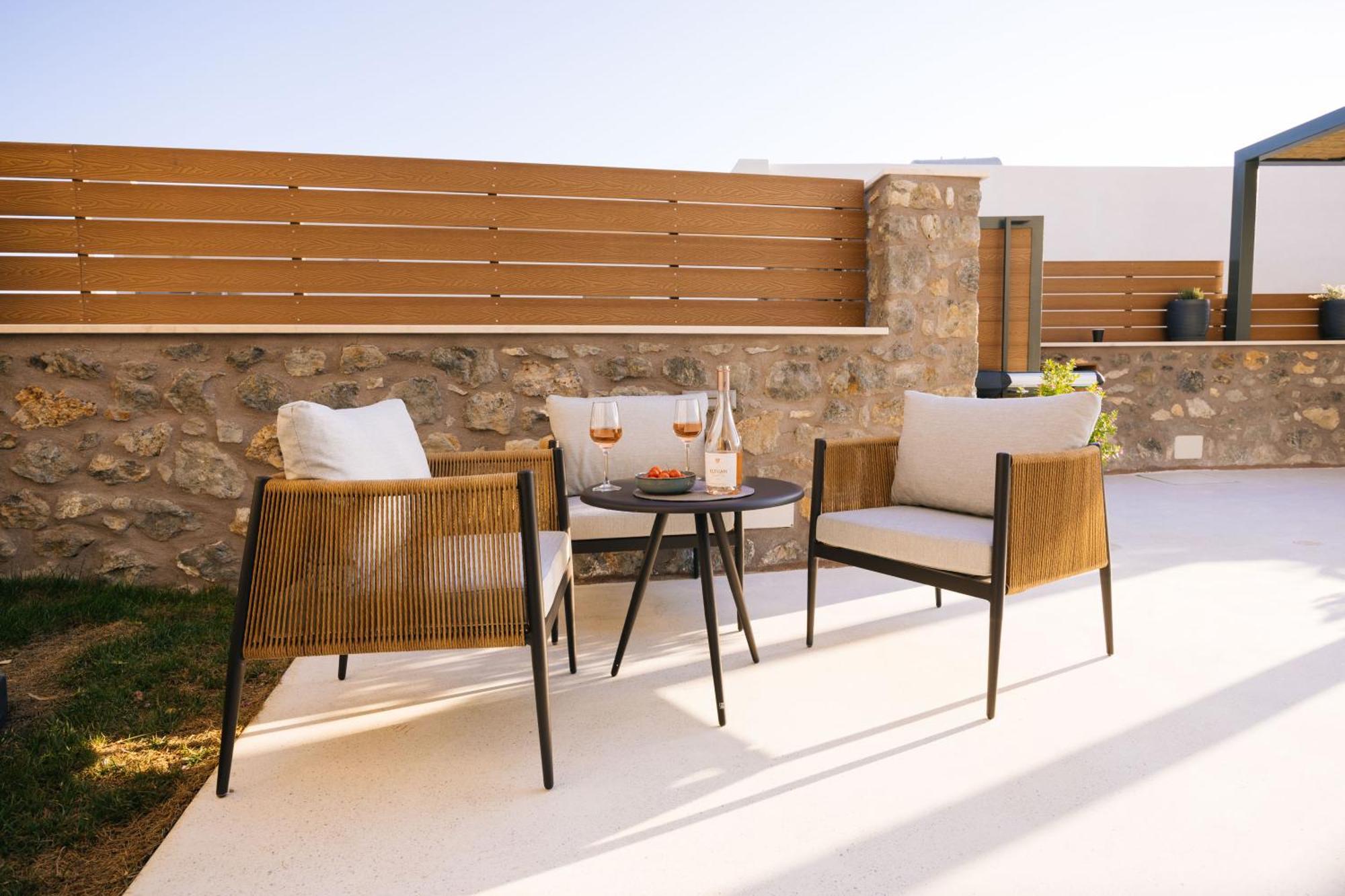 Mirthea Suites Mírthios Buitenkant foto