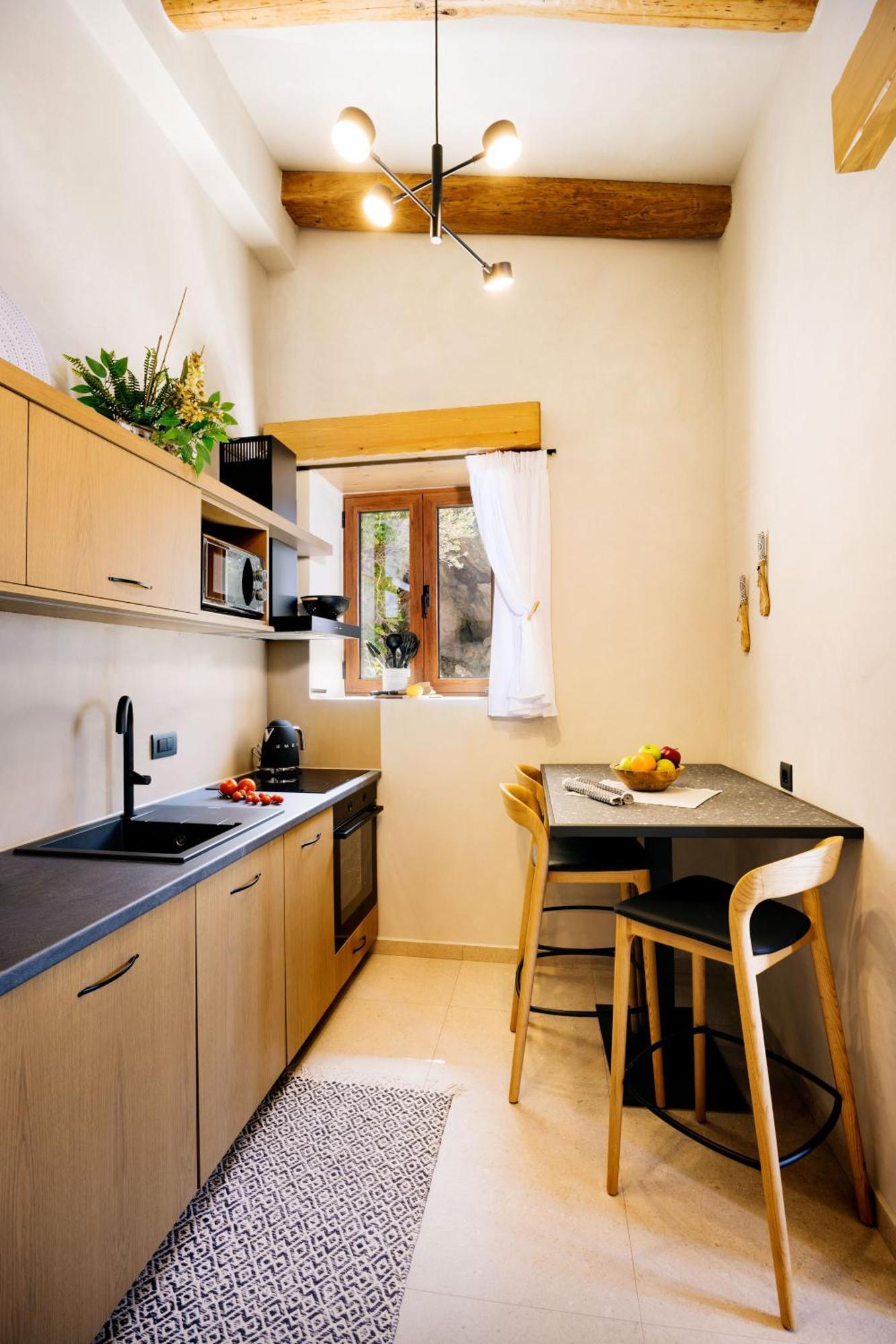 Mirthea Suites Mírthios Buitenkant foto