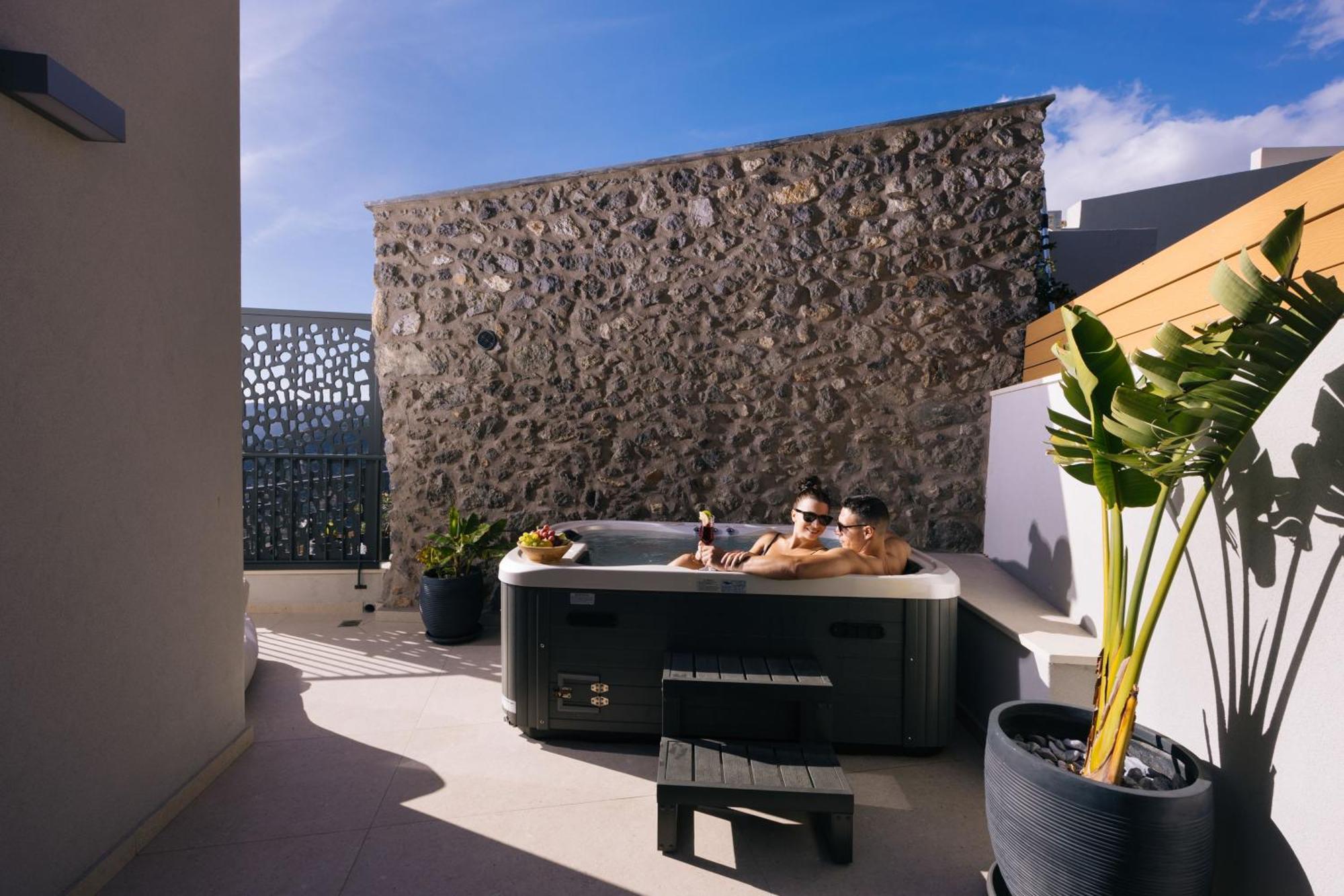 Mirthea Suites Mírthios Buitenkant foto