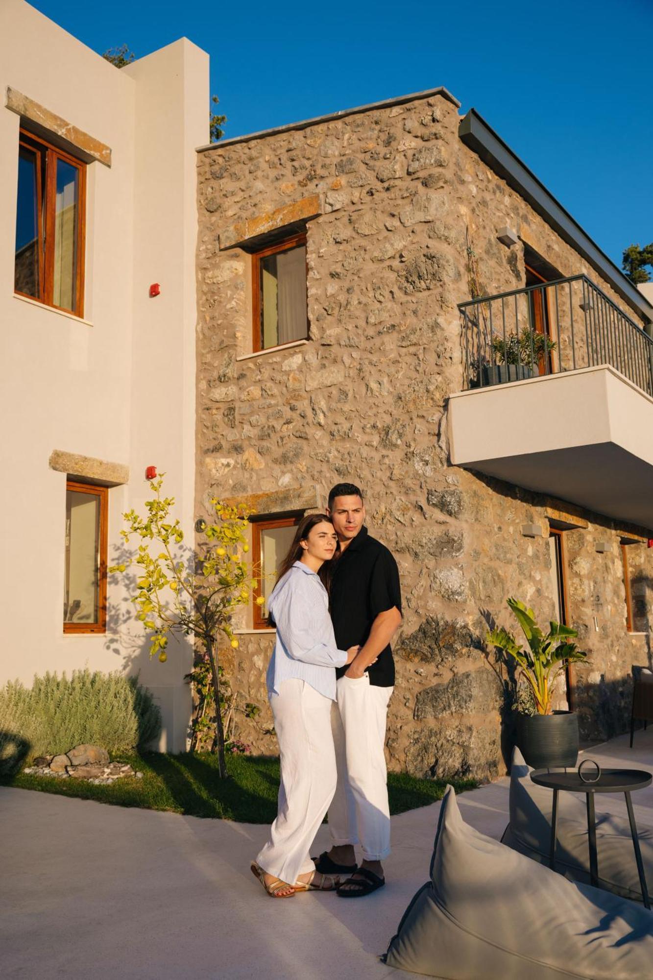 Mirthea Suites Mírthios Buitenkant foto